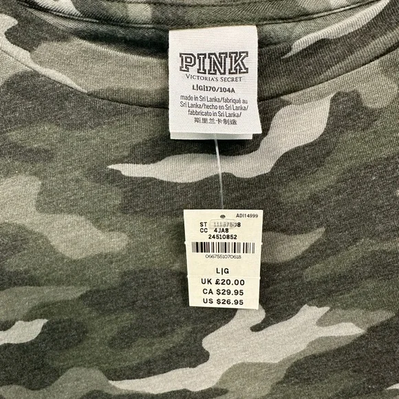 T shirt new with price tag 🏷️ - Picture 2 of 2